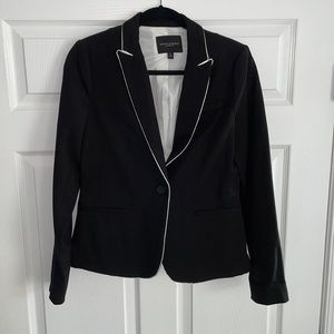 Summer weight Banana Republic classic black blazer - never worn!